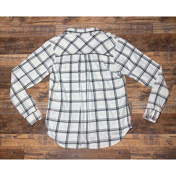 XS UGG Women’s White Black Plaid‎ Button Up Pajama Top - Picture 2 of 6